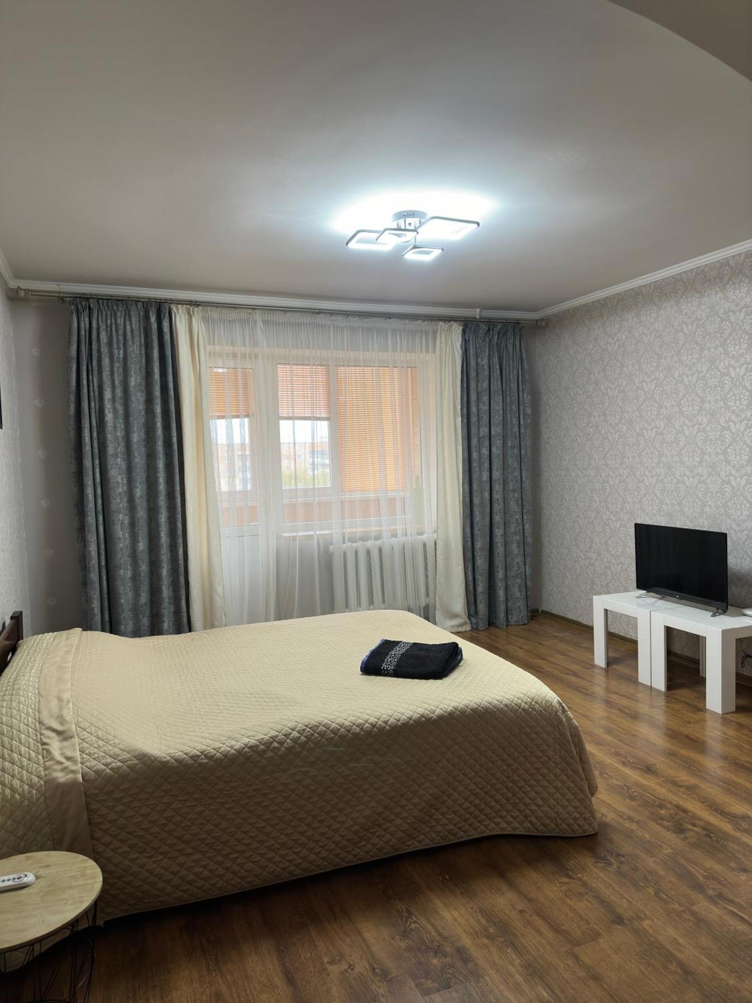 1Кім В Центрі,Вул.Набережна Rivne Exterior photo